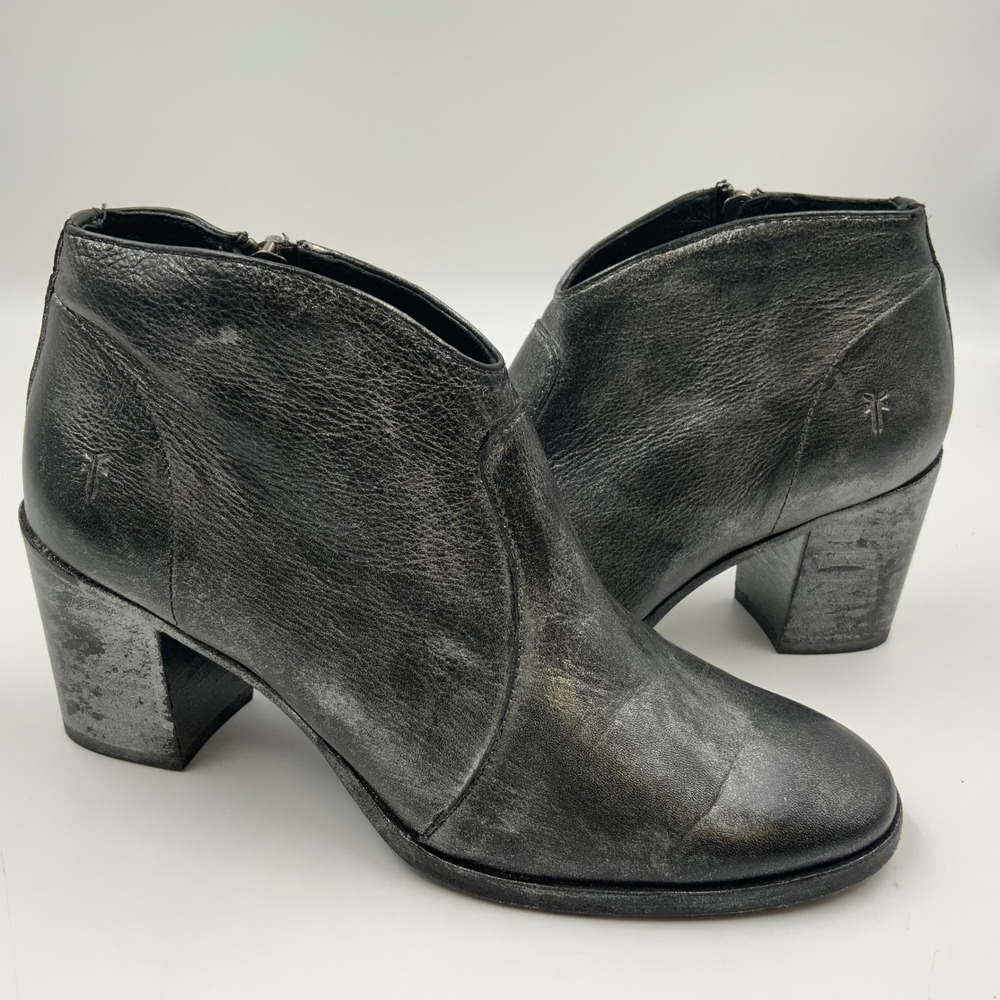 Frye Women's Metallic Silver Leather Heeled Ankle Booties Size Zip Closure